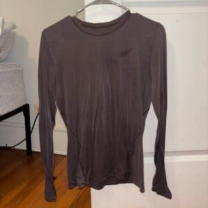 lululemon wundermost nulu crewneck long sleeve; xl; slight oil stain